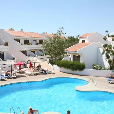 Moderno Estudio Con Terraza Y Piscina En Apartahotel 3*