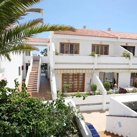 Apartmanhotel Moderno Estudio Con Terraza Y Piscina En 3*